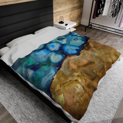 Geode: Velveteen Plush Blanket - Image 4