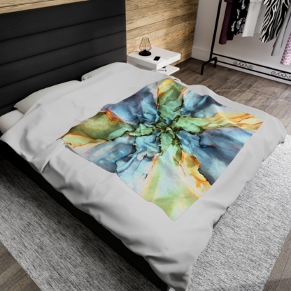 Gentle Flower: Velveteen Plush Blanket - Image 12