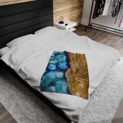 Geode: Velveteen Plush Blanket - Image 8
