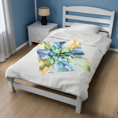 Gentle Flower: Velveteen Plush Blanket - Image 7